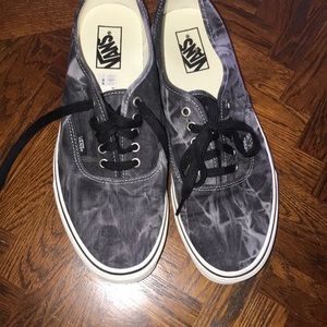 VANS Destroyed sneakers. Black and grey. Mens 11